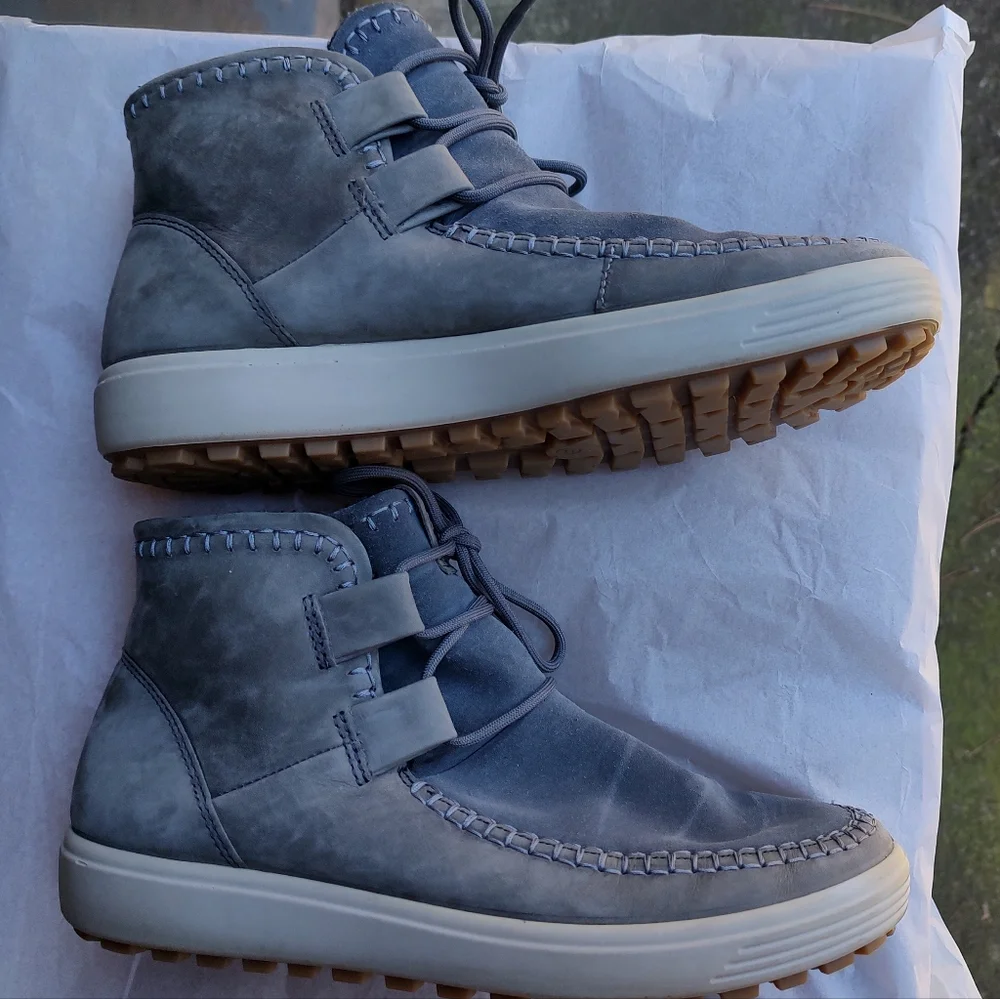 🏵️ Ecco Blue Grey Suede Moc Ankle Boots 🏵️ - Picture 8 of 10